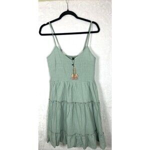 Fancyinn Women's Sun Dress Layered Smocked Sleeveless Green Size Large NWT